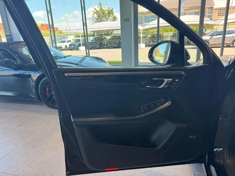 Porsche Macan usata a Firenze (14)