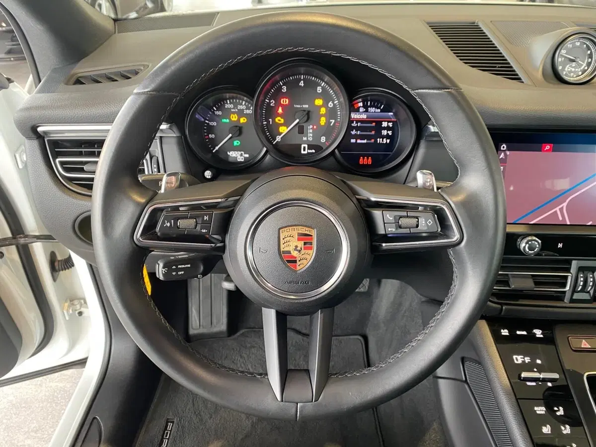 Porsche Macan usata a Firenze (15)