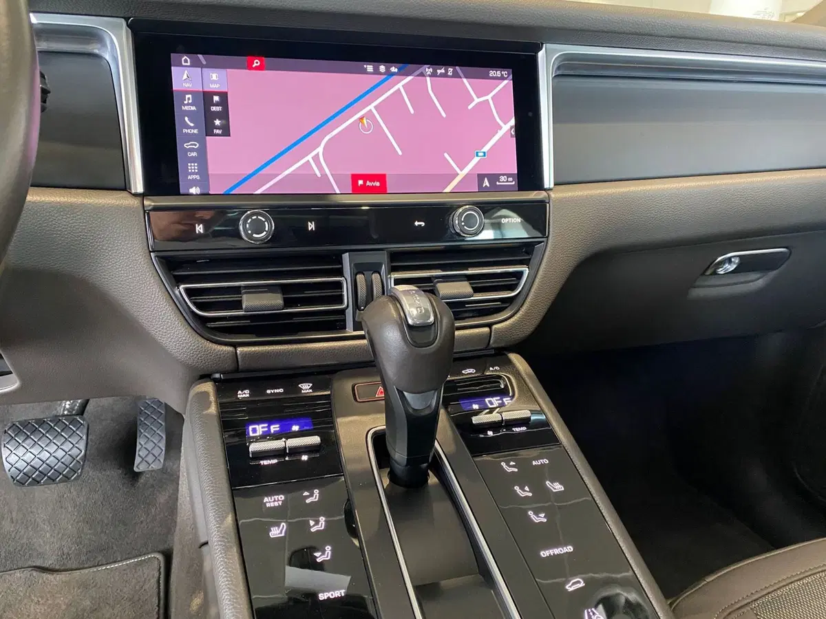 Porsche Macan usata a Firenze (17)