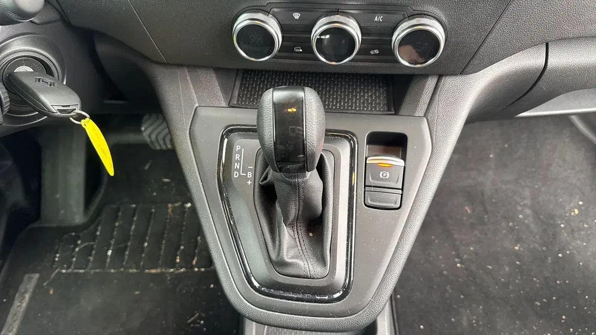 Renault Kangoo Furgone nuova a Padova (10)