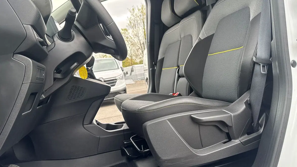 Renault Kangoo Furgone nuova a Padova (13)