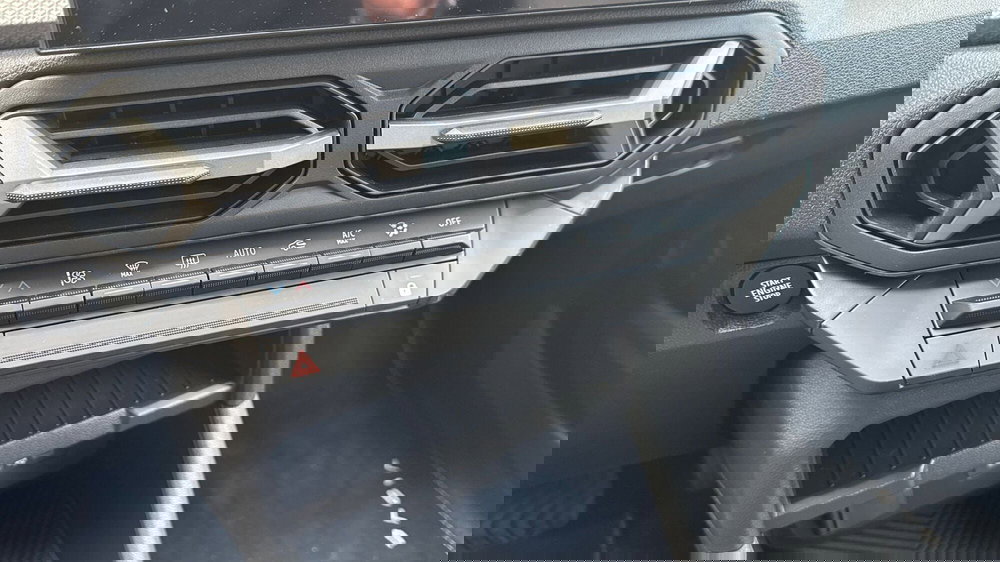 Dacia Duster usata a Padova (15)