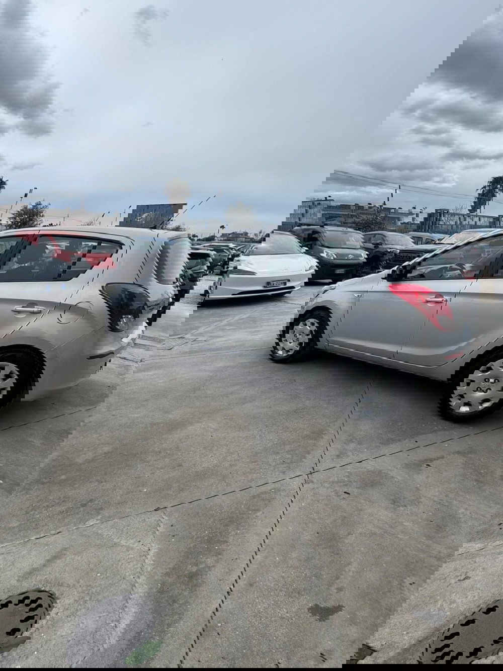 Hyundai i20 usata a Caserta (4)