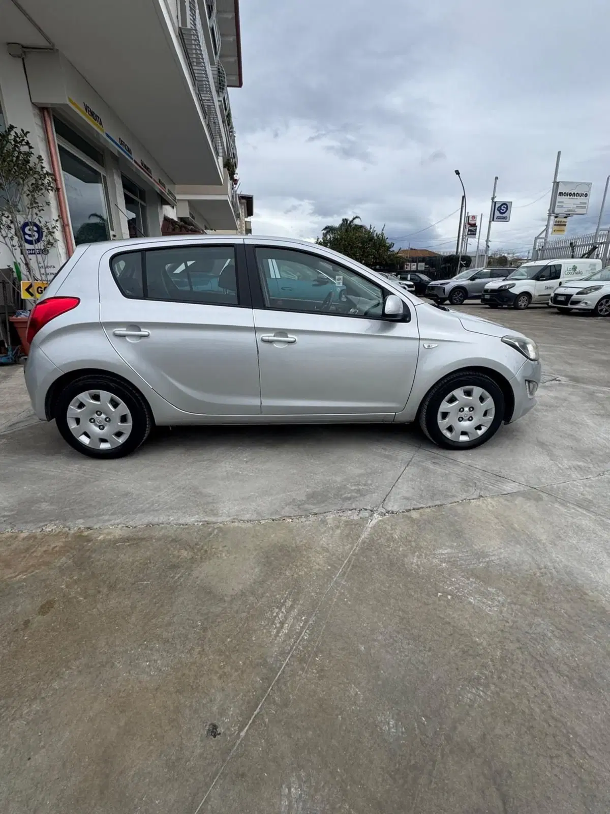 Hyundai i20 usata a Caserta (7)