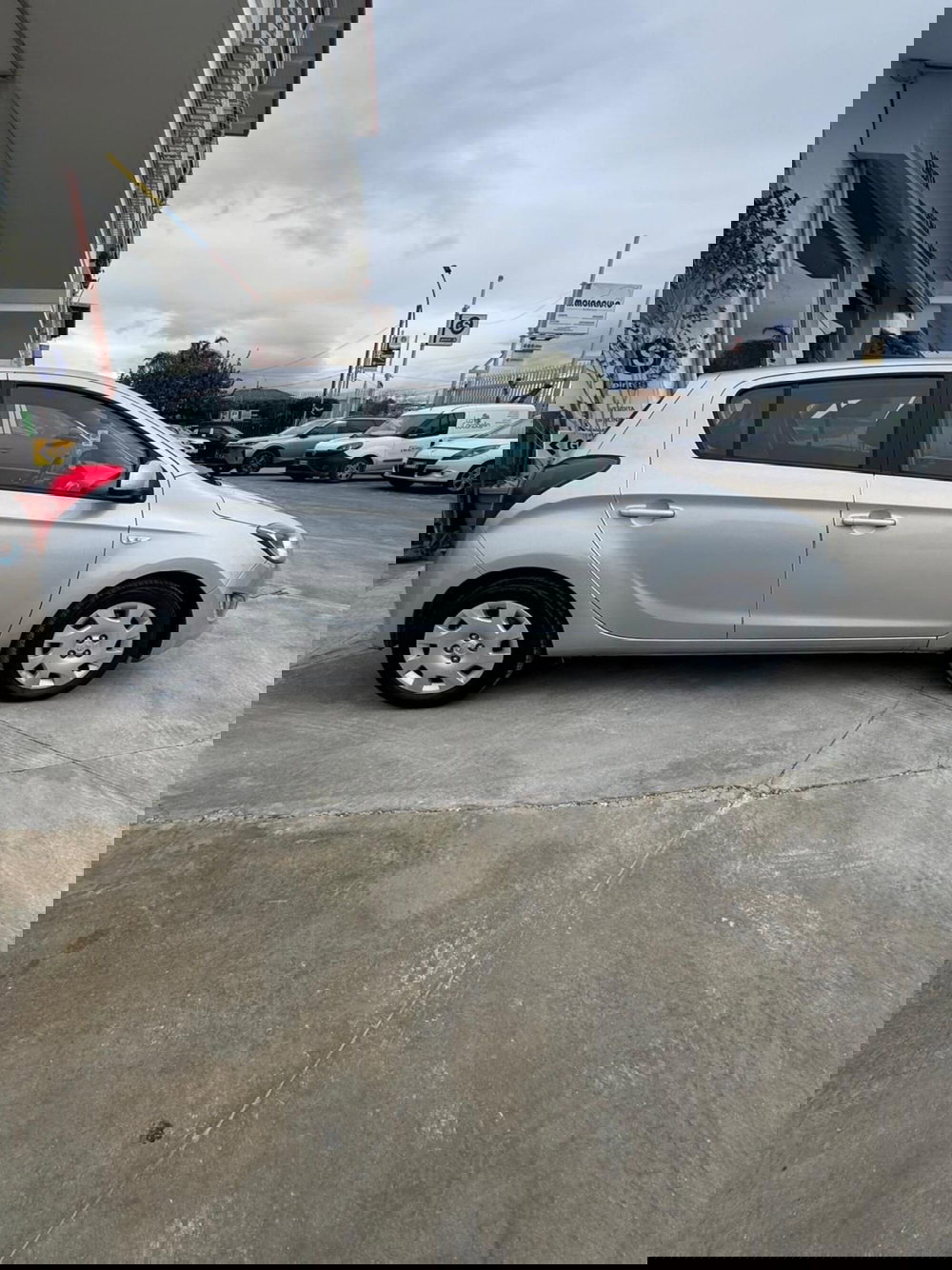 Hyundai i20 usata a Caserta (7)