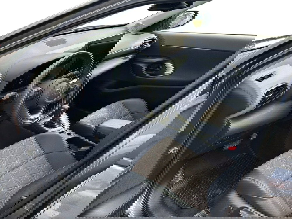 Toyota Yaris Cross usata a Massa-Carrara (6)