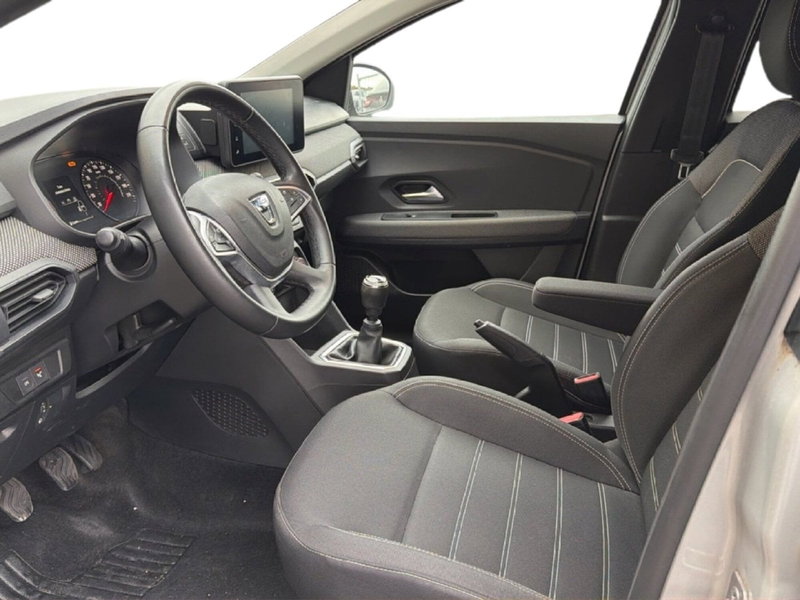 Dacia Jogger usata a Roma (10)