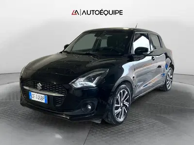 Suzuki Swift 1.2h Top 2wd del 2021 usata a Roma