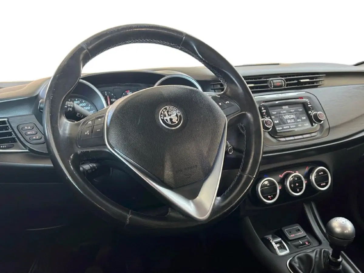 Alfa Romeo Giulietta usata a Roma (11)