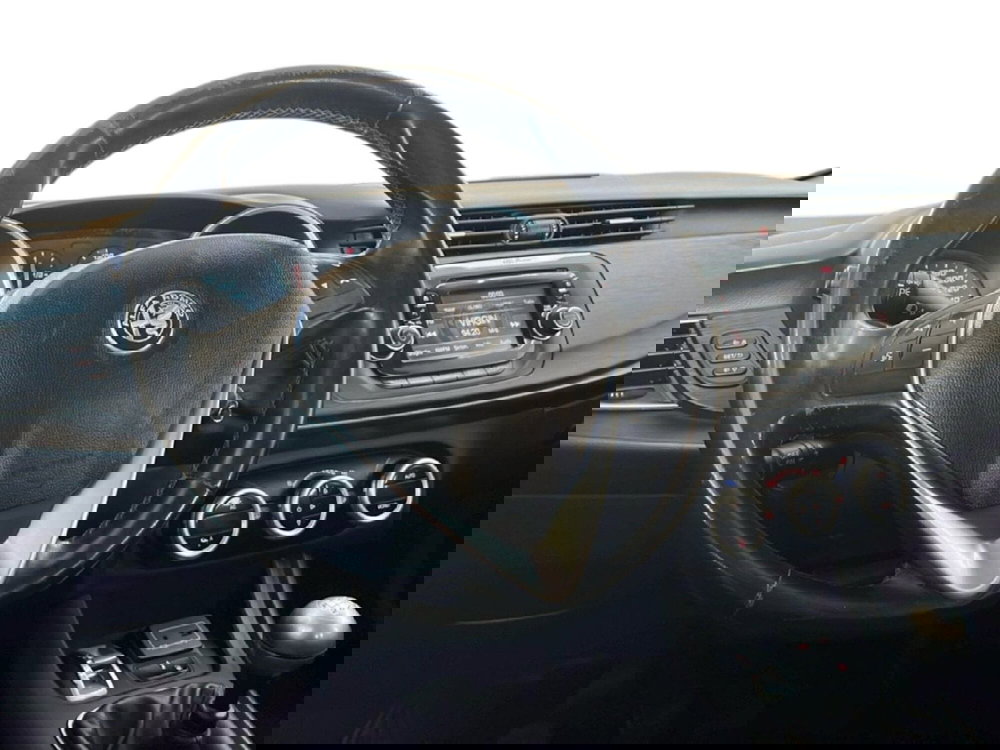 Alfa Romeo Giulietta usata a Roma (11)