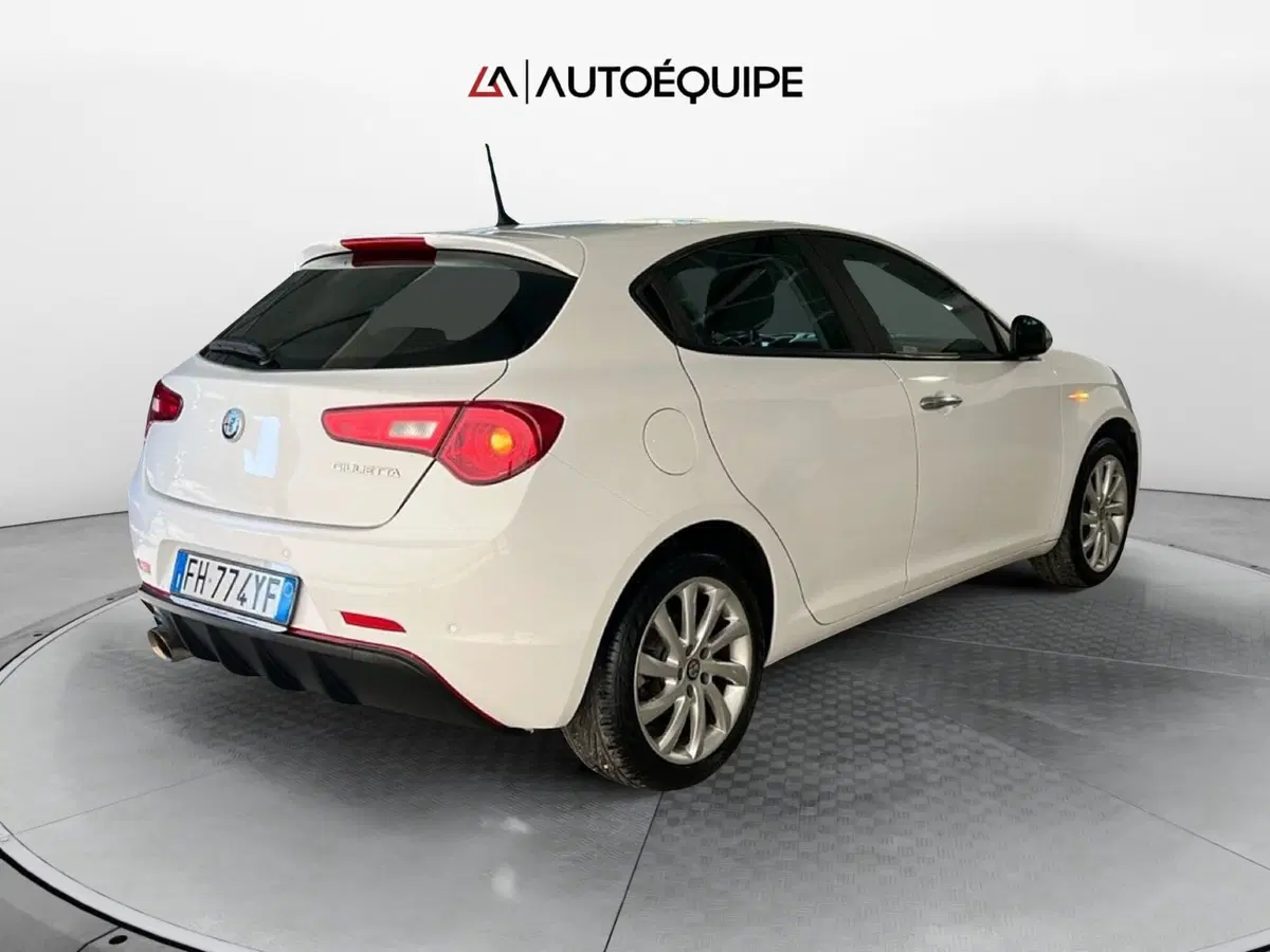 Alfa Romeo Giulietta usata a Roma (5)
