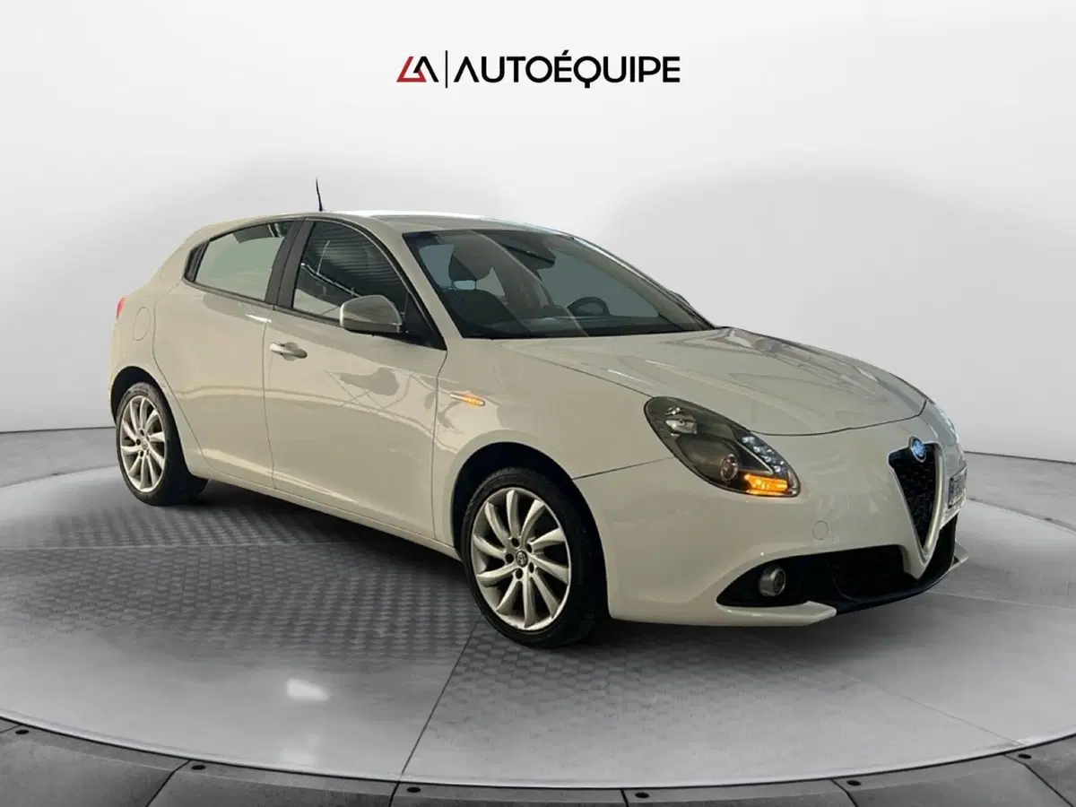 Alfa Romeo Giulietta usata a Roma (7)