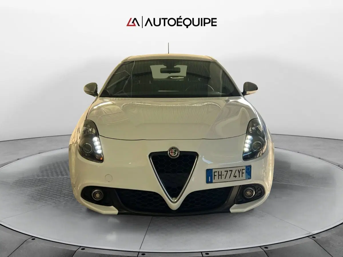 Alfa Romeo Giulietta usata a Roma (8)