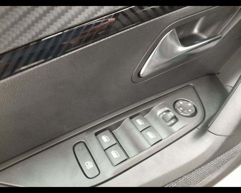 Peugeot 2008 nuova a Alessandria (13)