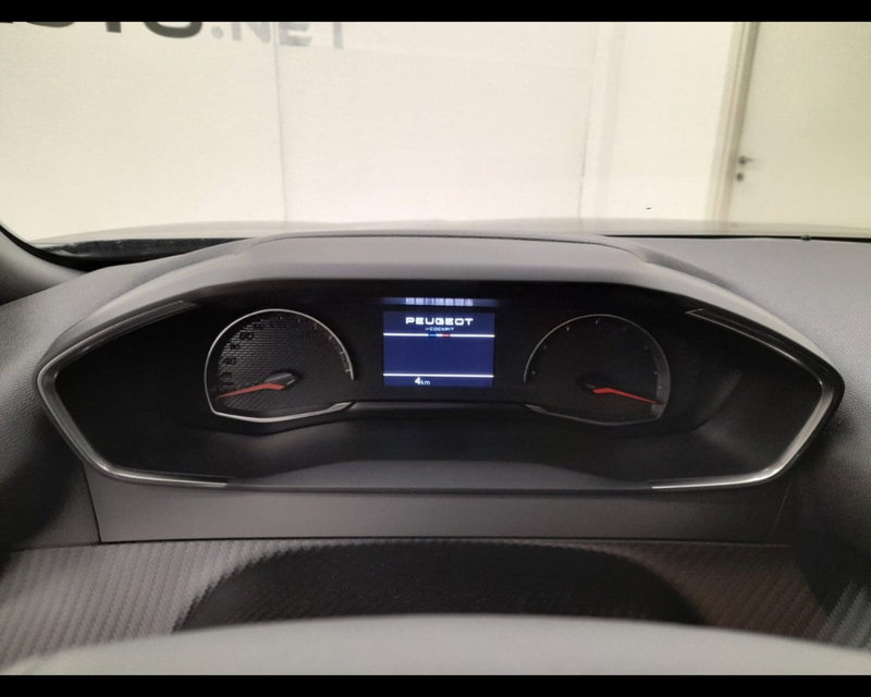 Peugeot 2008 nuova a Alessandria (9)