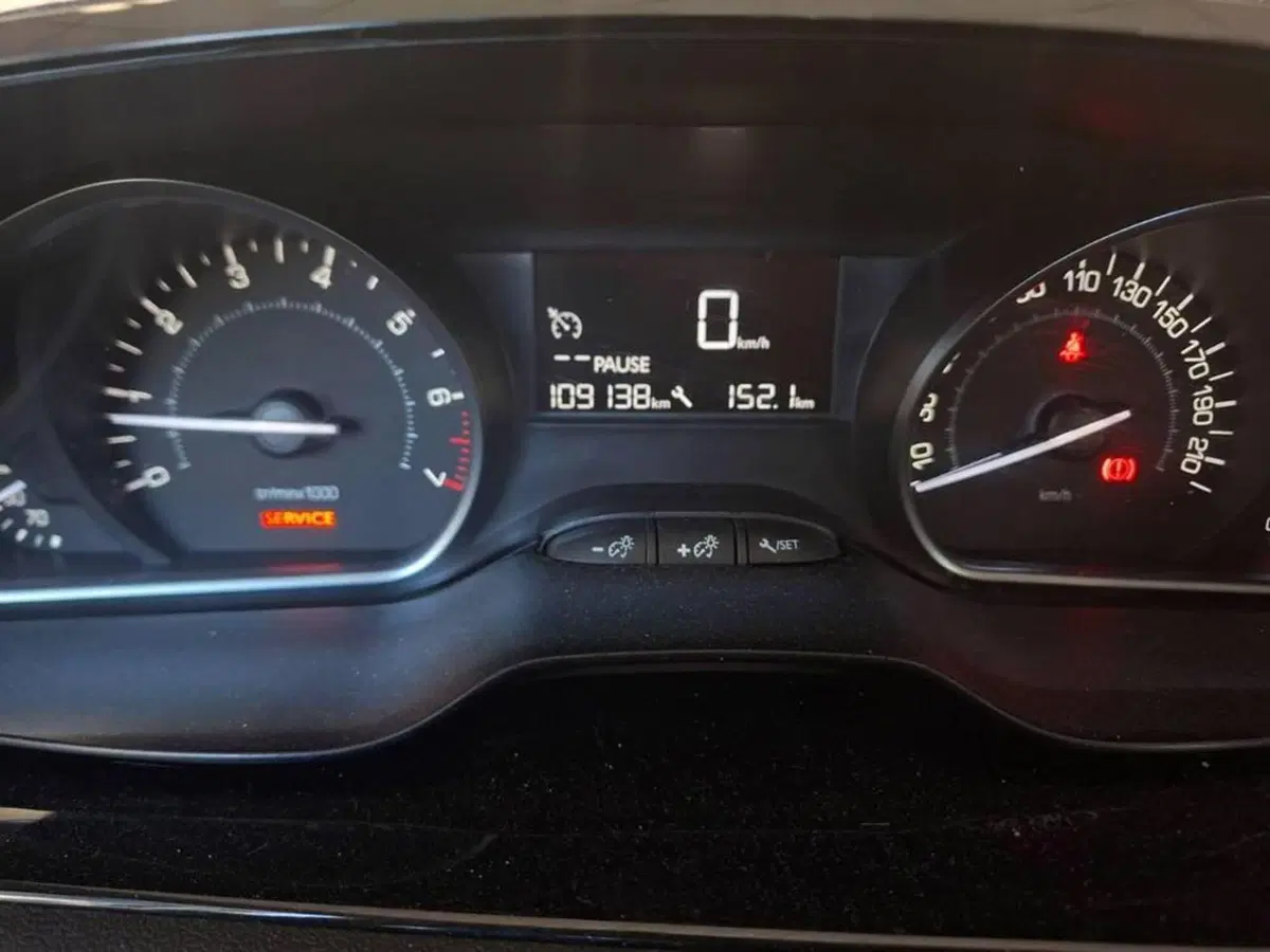 Peugeot 208 usata a Torino (7)