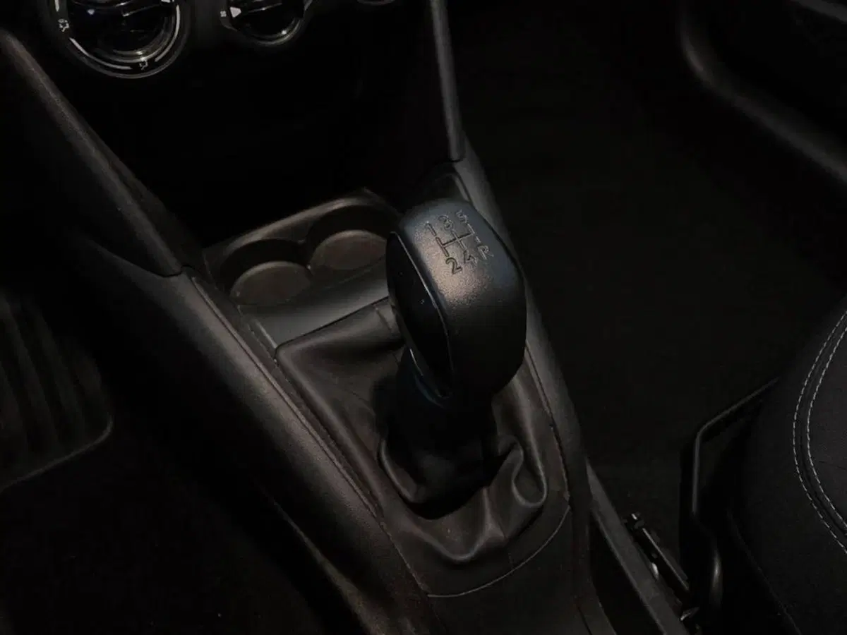 Peugeot 208 usata a Torino (9)