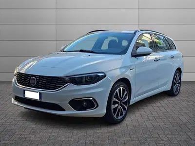 Fiat Tipo Station Wagon Tipo 1.6 Mjt S&amp;S SW Lounge del 2018 usata a Torino