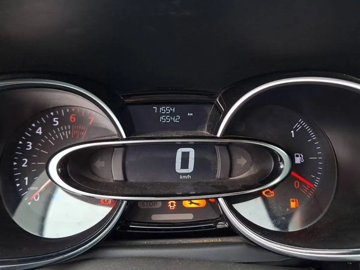Renault Clio usata a Torino (8)