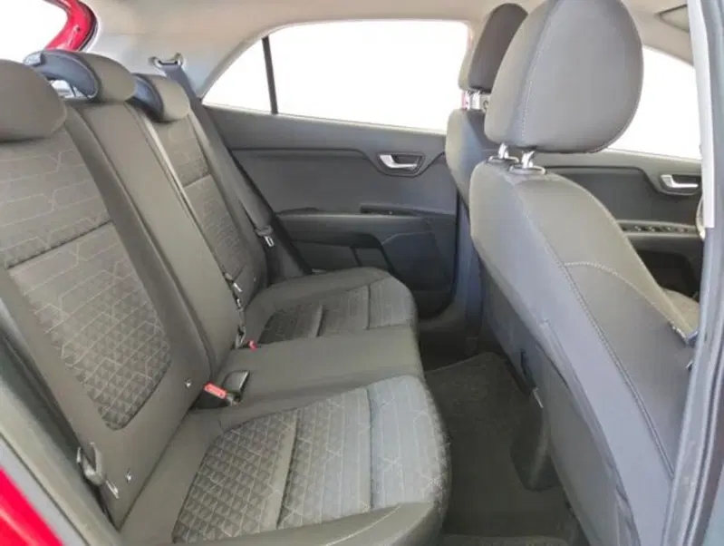 Kia Rio usata a Como (5)
