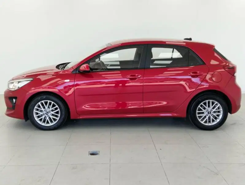 Kia Rio usata a Como (8)