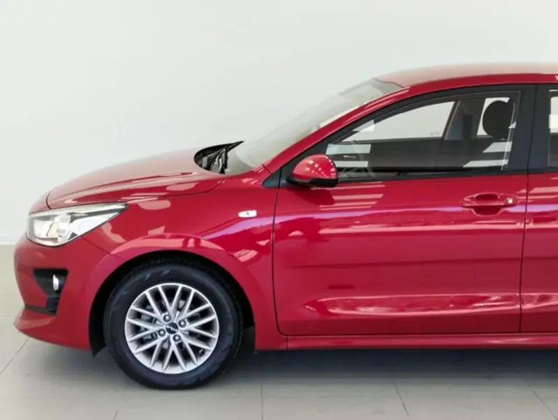Kia Rio usata a Como (9)