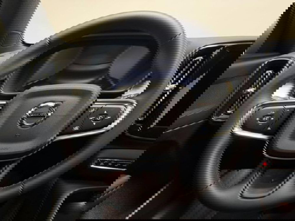 Volvo XC40 usata a Como (11)