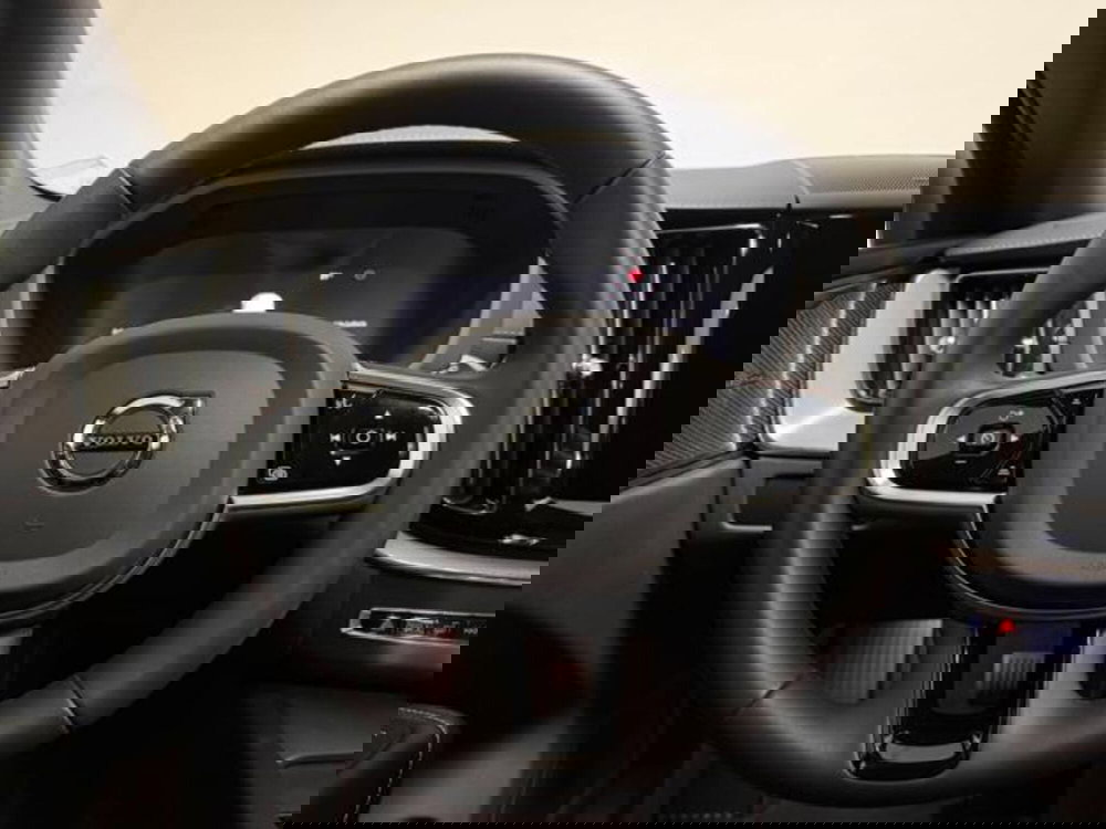 Volvo XC60 usata a Como (7)