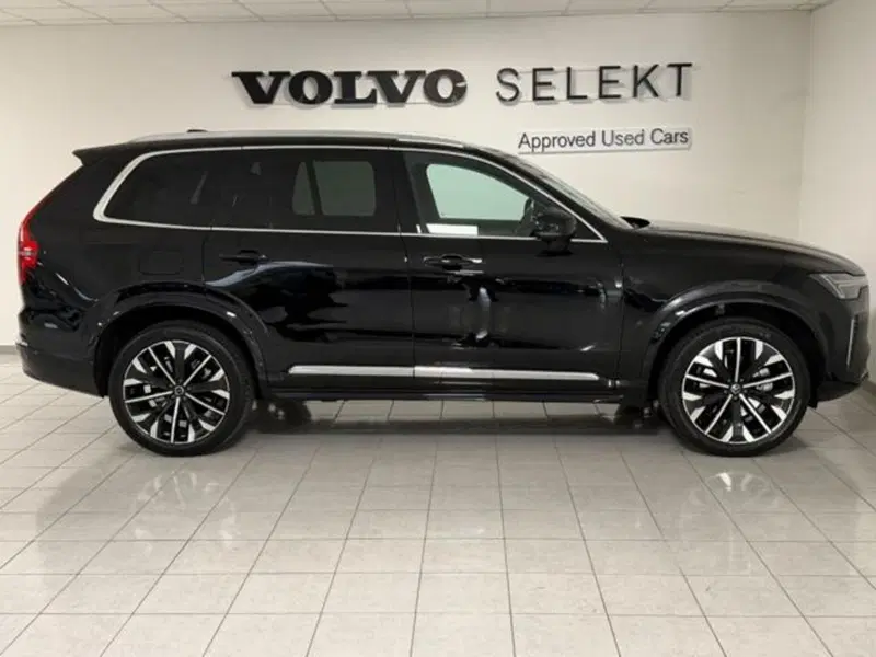Volvo XC90 usata a Como (10)