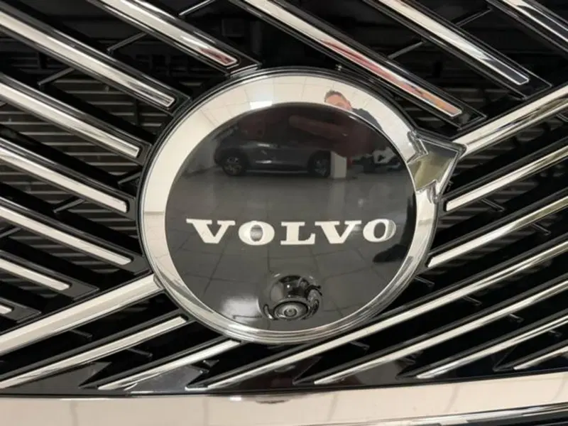 Volvo XC90 usata a Como (19)