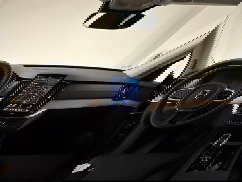 Volvo XC90 usata a Como (5)