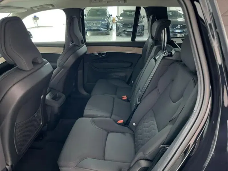 Volvo XC90 usata a Como (7)