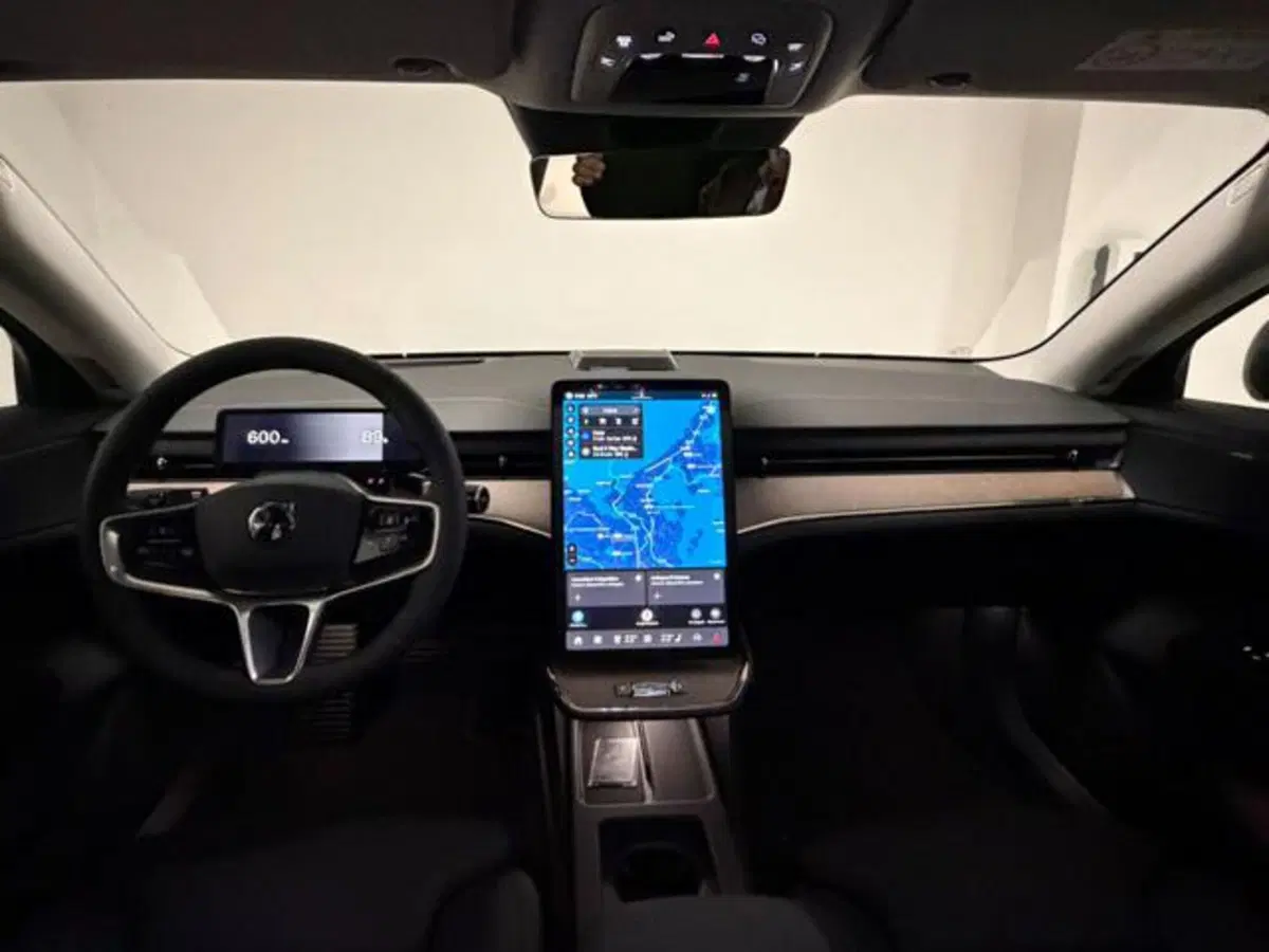 Volvo ES90 usata a Como (4)