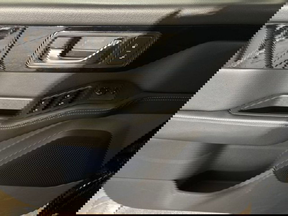 Ineos Grenadier usata a Bologna (10)