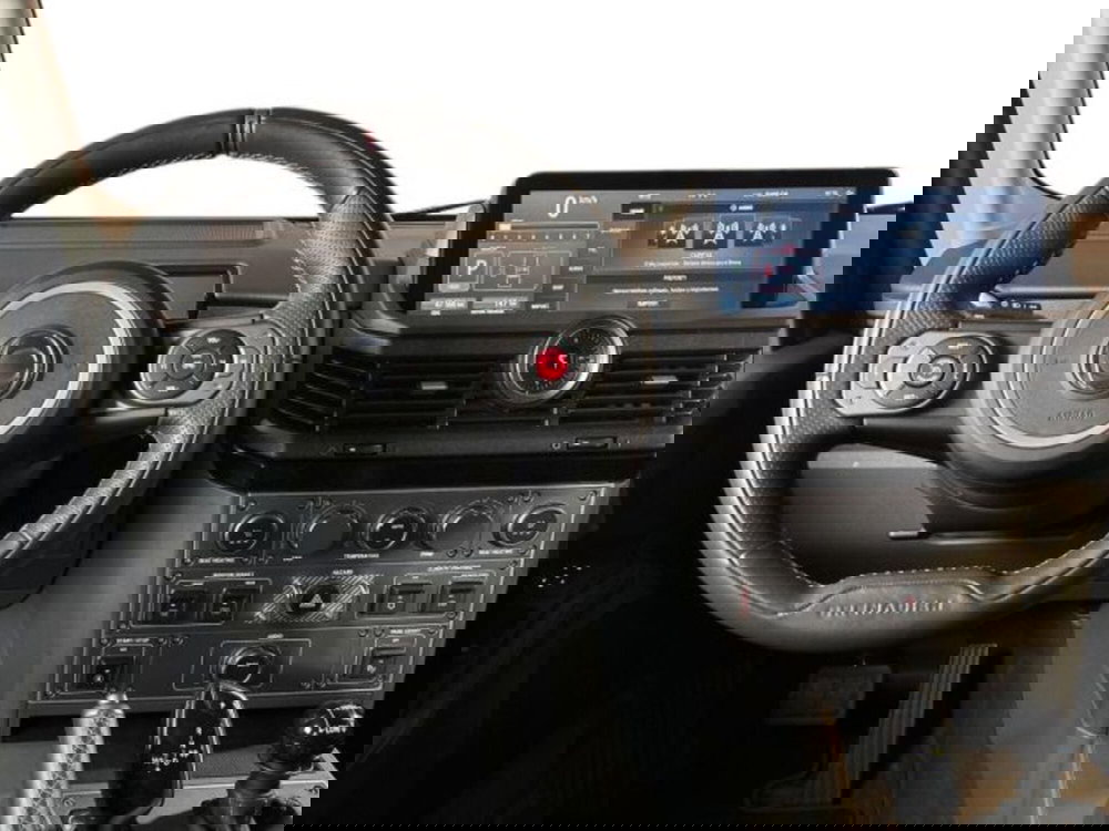 Ineos Grenadier usata a Bologna (14)