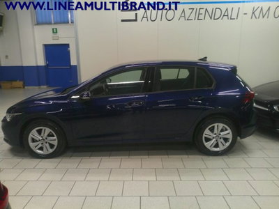 Volkswagen Golf 2.0 TDI SCR Life del 2023 usata a Piacenza