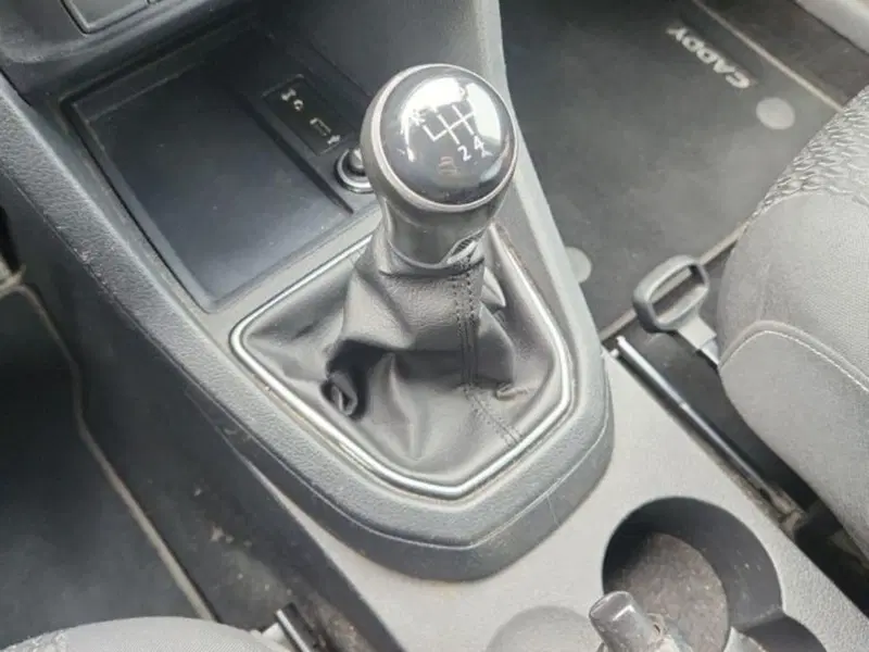 Volkswagen Caddy usata a Roma (16)