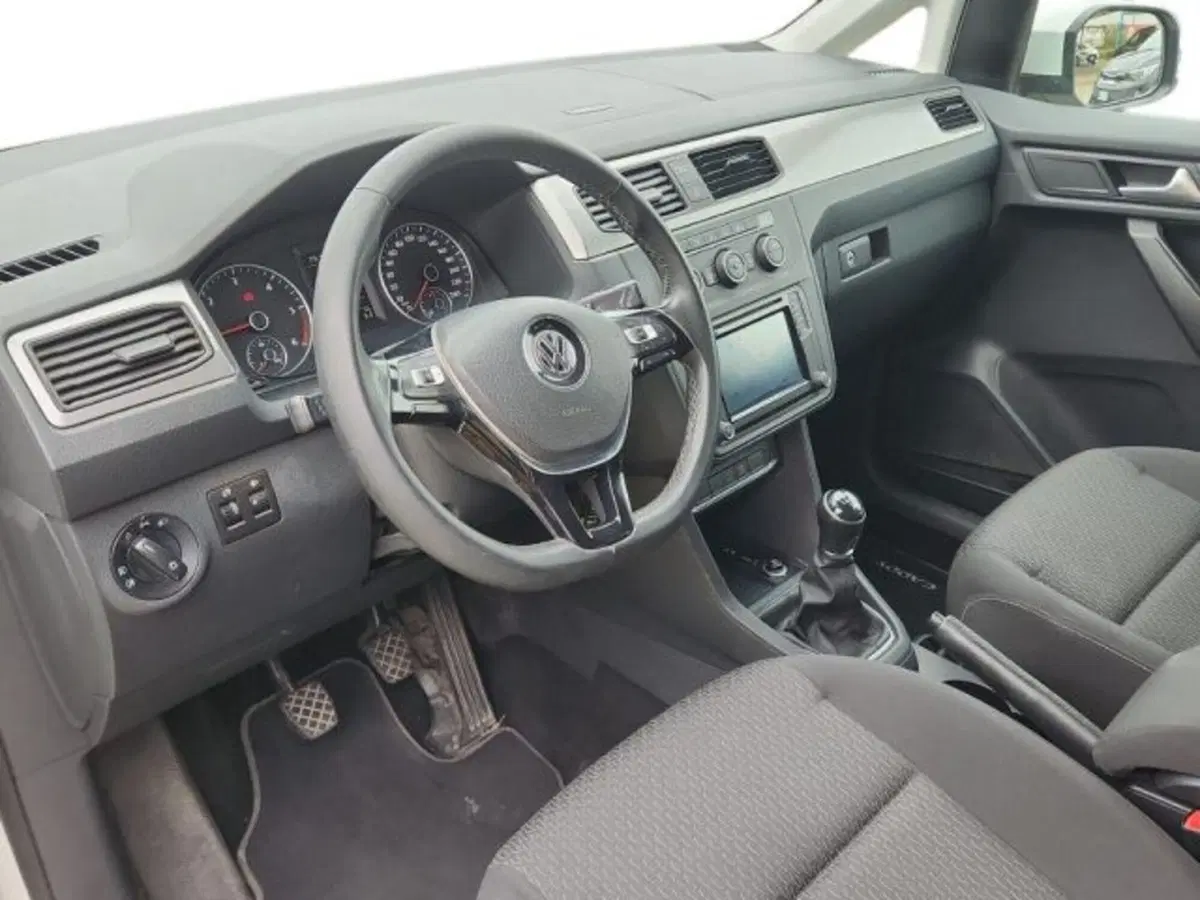 Volkswagen Caddy usata a Roma (6)