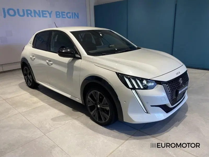 Peugeot 208 usata a Bari (3)