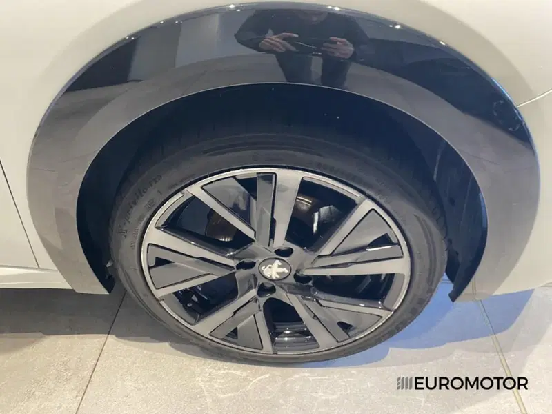 Peugeot 208 usata a Bari (5)