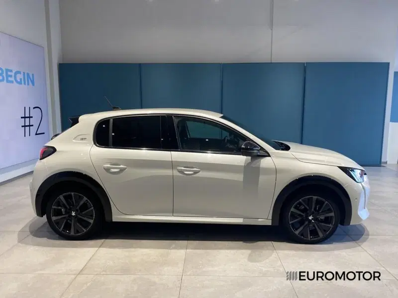 Peugeot 208 usata a Bari (6)