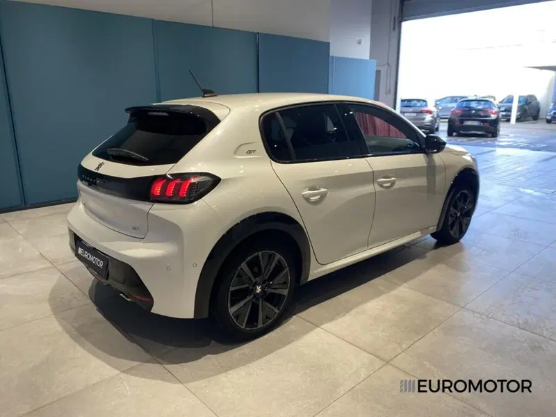 Peugeot 208 usata a Bari (7)