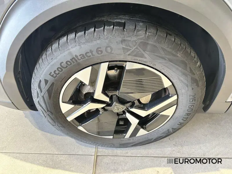 Peugeot 2008 usata a Bari (9)
