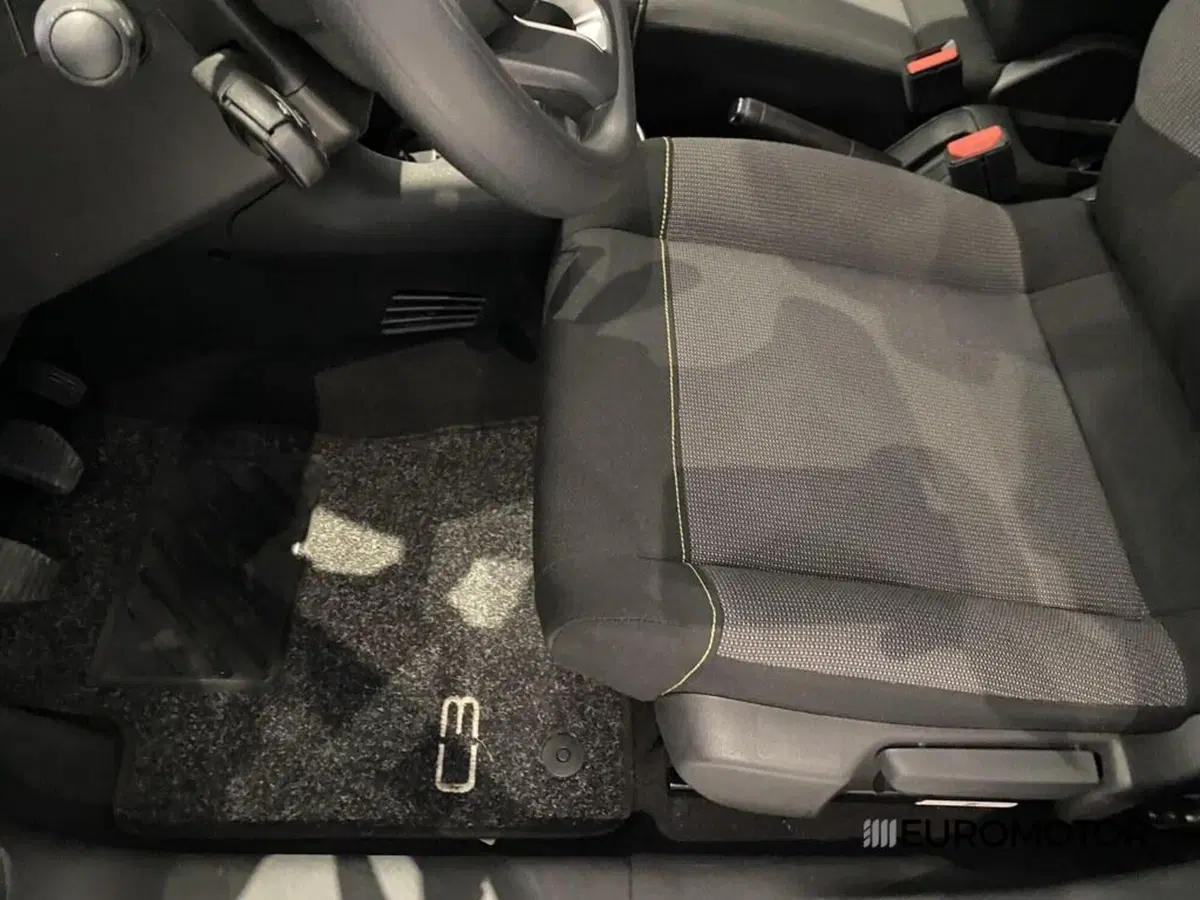 Citroen C3 usata a Bari (13)