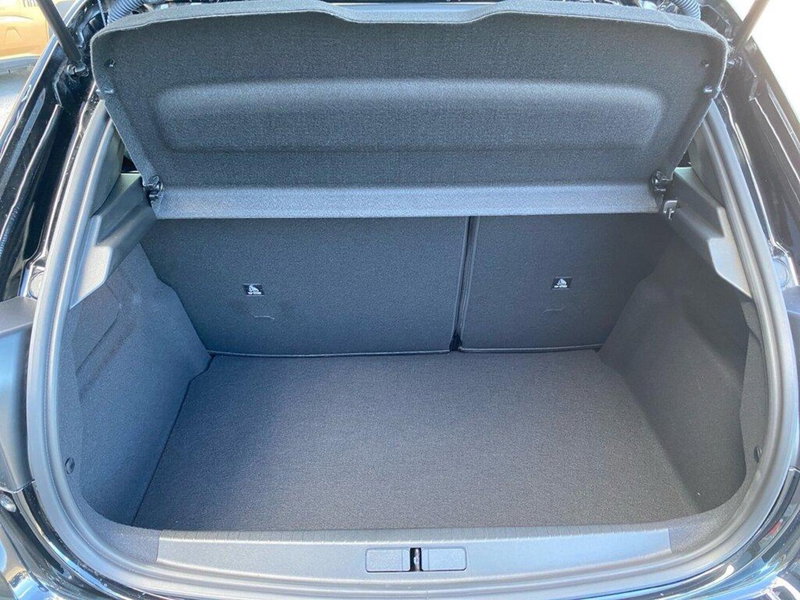 Peugeot 208 nuova a Torino (9)