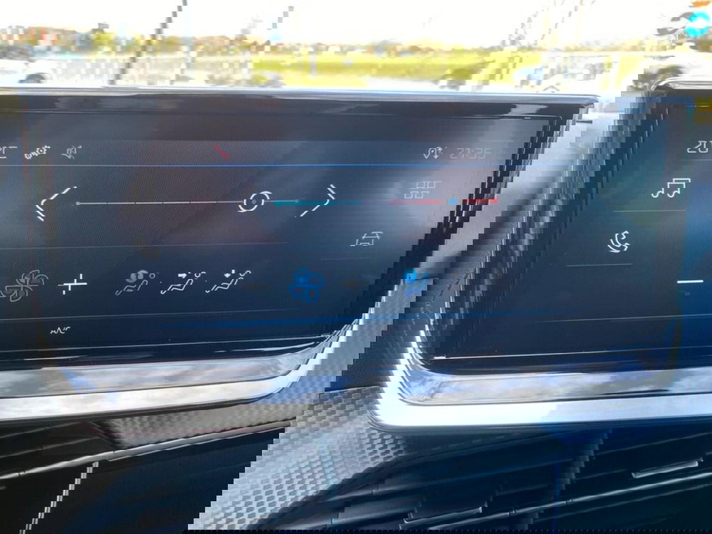 Peugeot 208 nuova a Torino (10)