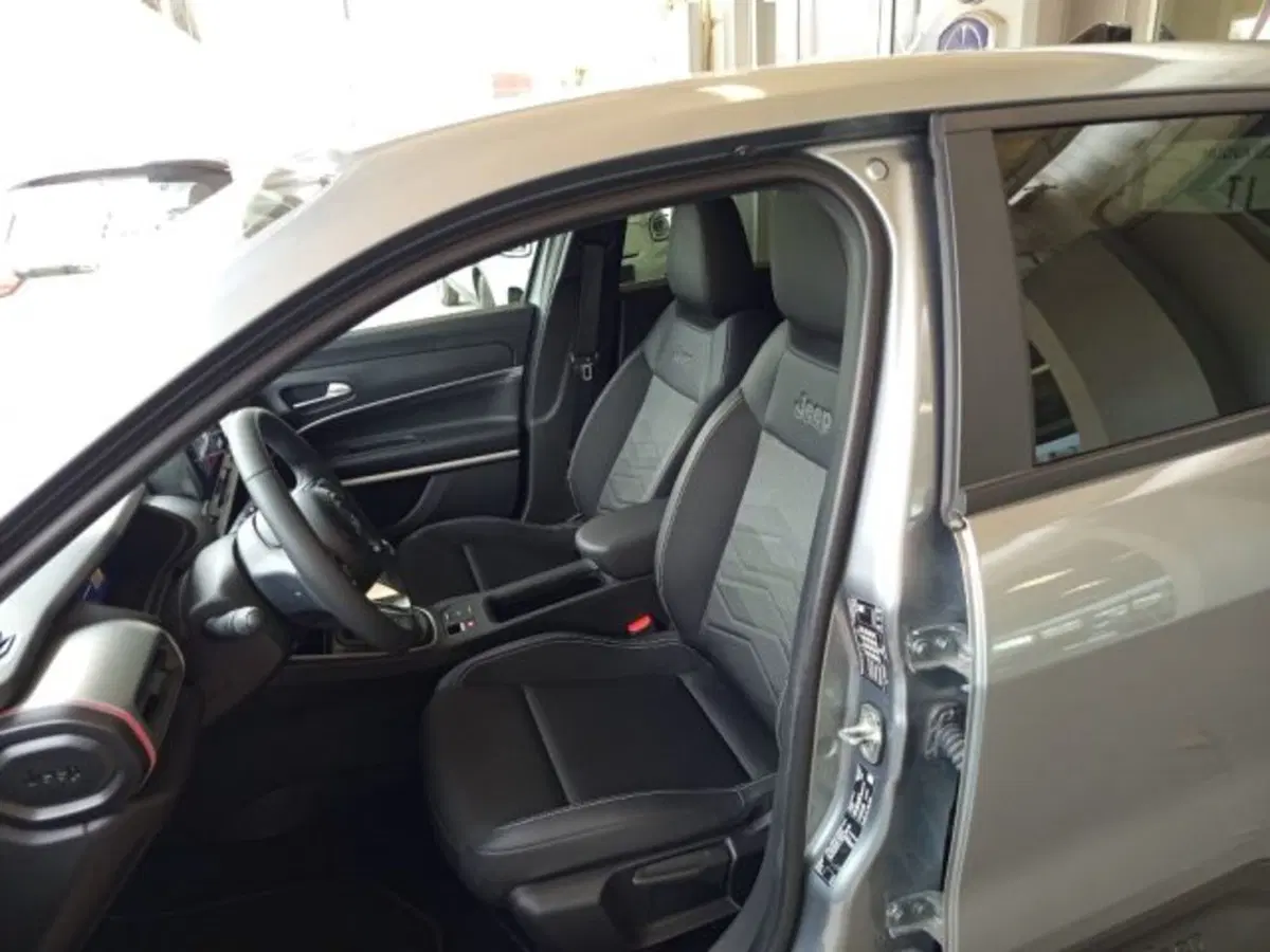 Jeep Avenger usata a Frosinone (7)
