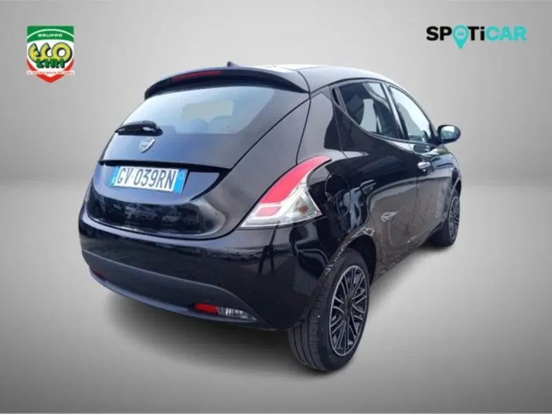 Lancia Ypsilon usata a Frosinone (16)