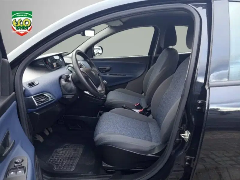 Lancia Ypsilon usata a Frosinone (7)