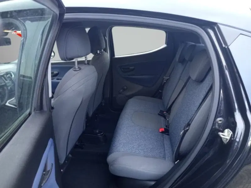 Lancia Ypsilon usata a Frosinone (8)